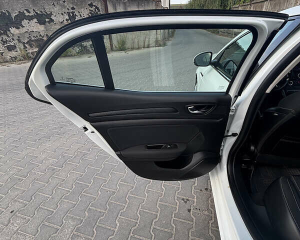 Білий Рено Меган, об'ємом двигуна 1.46 л та пробігом 233 тис. км за 11500 $, фото 10 на Automoto.ua