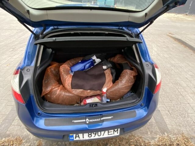 Белый Рено Меган, объемом двигателя 1.6 л и пробегом 258 тыс. км за 5779 $, фото 6 на Automoto.ua