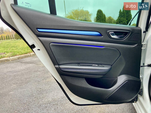 Белый Рено Меган, объемом двигателя 1.5 л и пробегом 151 тыс. км за 15650 $, фото 46 на Automoto.ua