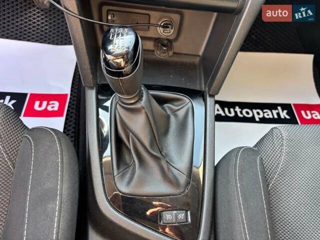 Білий Рено Меган, об'ємом двигуна 1.5 л та пробігом 221 тис. км за 10690 $, фото 21 на Automoto.ua