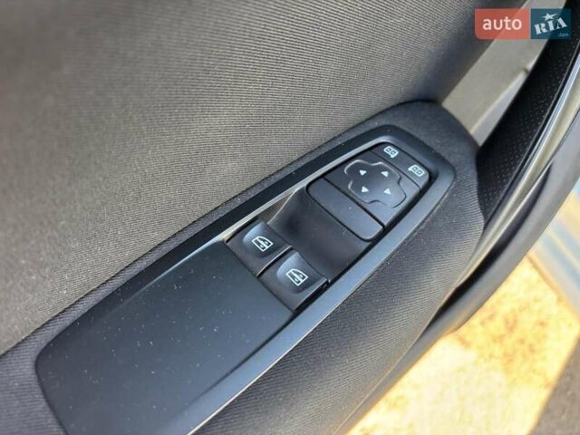 Білий Рено Меган, об'ємом двигуна 1.5 л та пробігом 221 тис. км за 10690 $, фото 17 на Automoto.ua