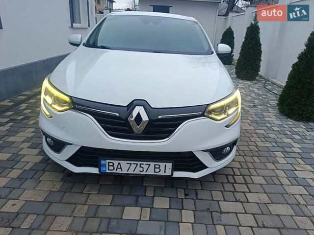 Білий Рено Меган, об'ємом двигуна 1.5 л та пробігом 241 тис. км за 11500 $, фото 2 на Automoto.ua