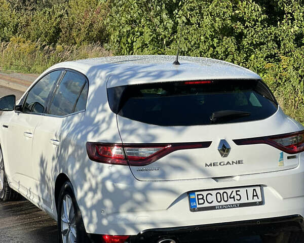 Білий Рено Меган, об'ємом двигуна 1.2 л та пробігом 41 тис. км за 16000 $, фото 5 на Automoto.ua