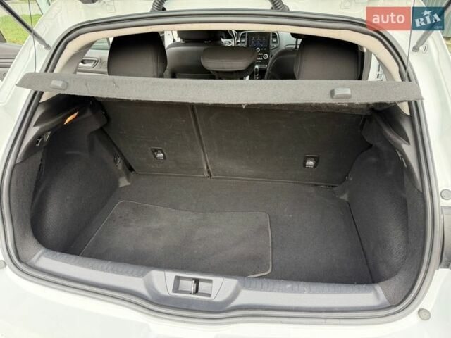 Білий Рено Меган, об'ємом двигуна 1.6 л та пробігом 189 тис. км за 10800 $, фото 10 на Automoto.ua