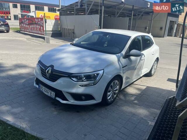 Белый Рено Меган, объемом двигателя 1.5 л и пробегом 204 тыс. км за 12400 $, фото 3 на Automoto.ua