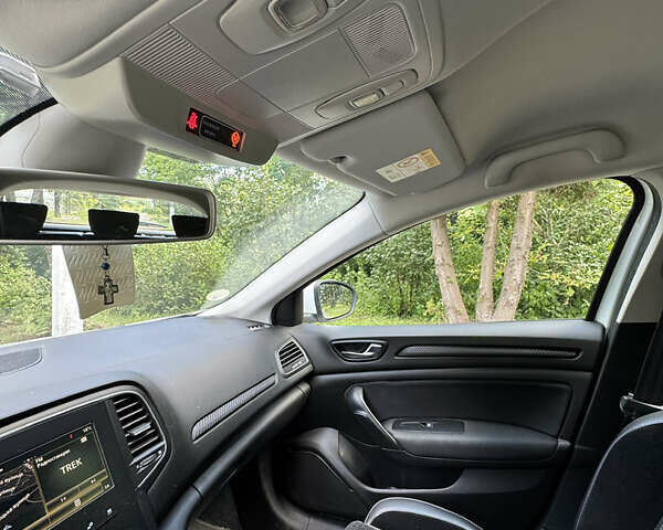 Білий Рено Меган, об'ємом двигуна 1.46 л та пробігом 154 тис. км за 9900 $, фото 8 на Automoto.ua