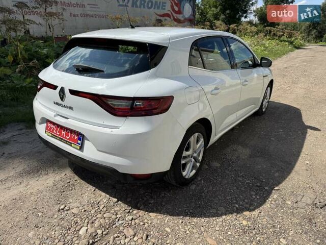 Белый Рено Меган, объемом двигателя 1.5 л и пробегом 259 тыс. км за 9700 $, фото 4 на Automoto.ua