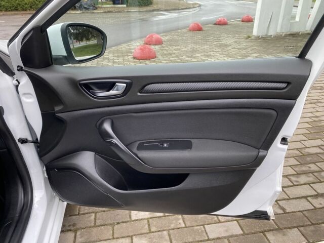 Білий Рено Меган, об'ємом двигуна 1.5 л та пробігом 207 тис. км за 10850 $, фото 16 на Automoto.ua