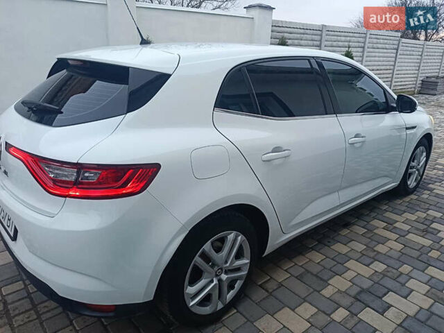 Білий Рено Меган, об'ємом двигуна 1.5 л та пробігом 241 тис. км за 11500 $, фото 5 на Automoto.ua