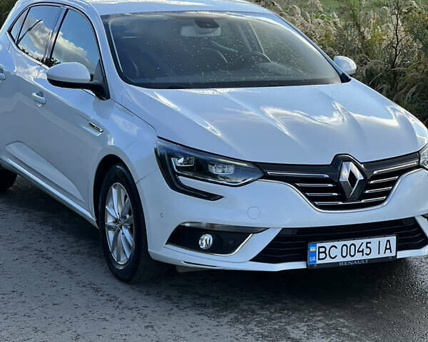 Білий Рено Меган, об'ємом двигуна 1.2 л та пробігом 41 тис. км за 16000 $, фото 13 на Automoto.ua