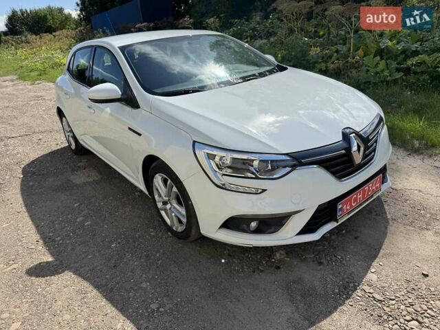 Белый Рено Меган, объемом двигателя 1.5 л и пробегом 259 тыс. км за 9700 $, фото 8 на Automoto.ua