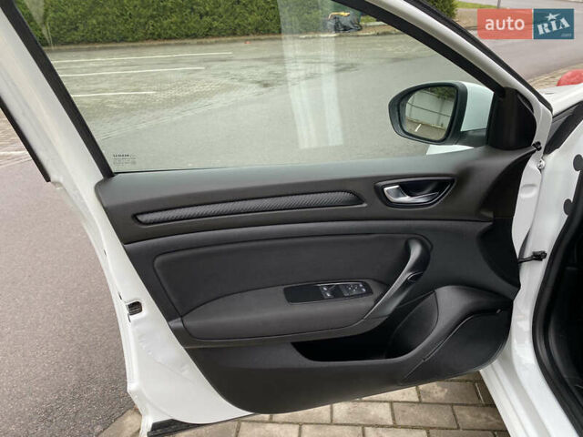 Білий Рено Меган, об'ємом двигуна 1.5 л та пробігом 207 тис. км за 10985 $, фото 8 на Automoto.ua