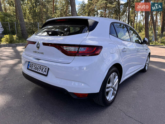 Белый Рено Меган, объемом двигателя 1.46 л и пробегом 139 тыс. км за 13900 $, фото 58 на Automoto.ua