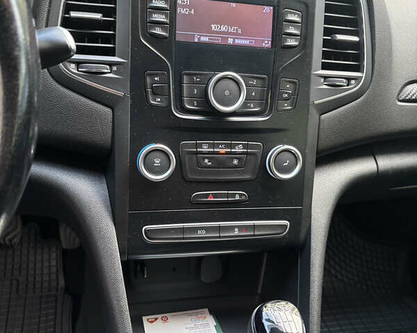 Білий Рено Меган, об'ємом двигуна 1.46 л та пробігом 233 тис. км за 11500 $, фото 8 на Automoto.ua