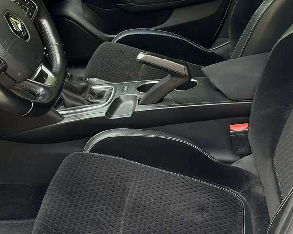 Білий Рено Меган, об'ємом двигуна 1.46 л та пробігом 154 тис. км за 9900 $, фото 12 на Automoto.ua