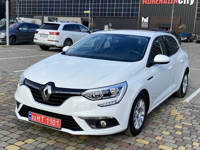 Белый Рено Меган, объемом двигателя 1.5 л и пробегом 207 тыс. км за 10850 $, фото 1 на Automoto.ua