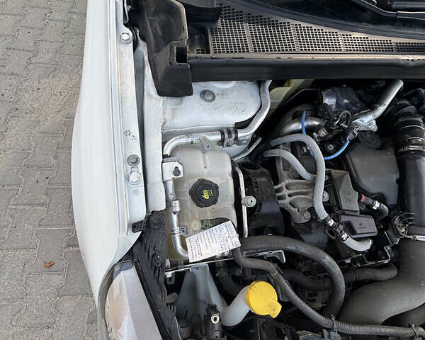 Білий Рено Меган, об'ємом двигуна 1.46 л та пробігом 233 тис. км за 11500 $, фото 19 на Automoto.ua