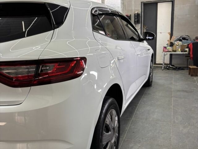 Білий Рено Меган, об'ємом двигуна 1.5 л та пробігом 224 тис. км за 9500 $, фото 4 на Automoto.ua