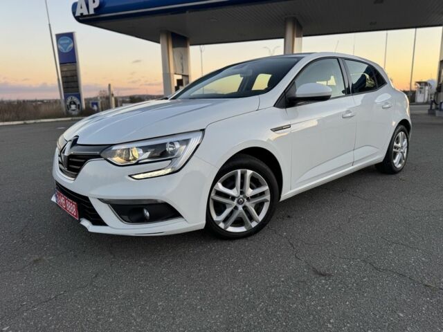 Белый Рено Меган, объемом двигателя 1.5 л и пробегом 2 тыс. км за 11900 $, фото 1 на Automoto.ua