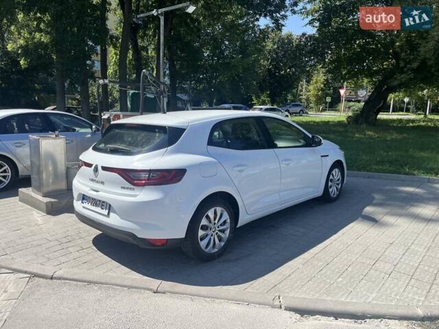 Белый Рено Меган, объемом двигателя 1.5 л и пробегом 204 тыс. км за 12400 $, фото 6 на Automoto.ua