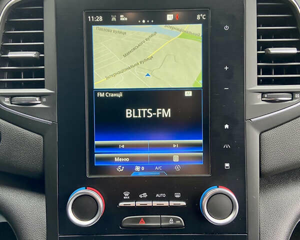 Белый Рено Меган, объемом двигателя 1.5 л и пробегом 151 тыс. км за 15650 $, фото 61 на Automoto.ua