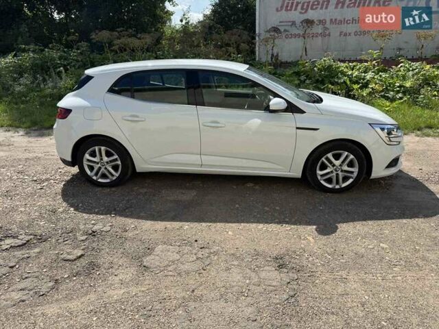 Белый Рено Меган, объемом двигателя 1.5 л и пробегом 259 тыс. км за 9600 $, фото 5 на Automoto.ua