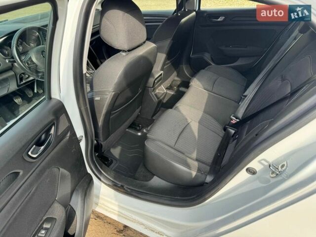 Білий Рено Меган, об'ємом двигуна 1.5 л та пробігом 259 тис. км за 9300 $, фото 14 на Automoto.ua