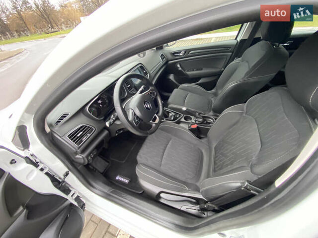 Білий Рено Меган, об'ємом двигуна 1.5 л та пробігом 207 тис. км за 10985 $, фото 9 на Automoto.ua