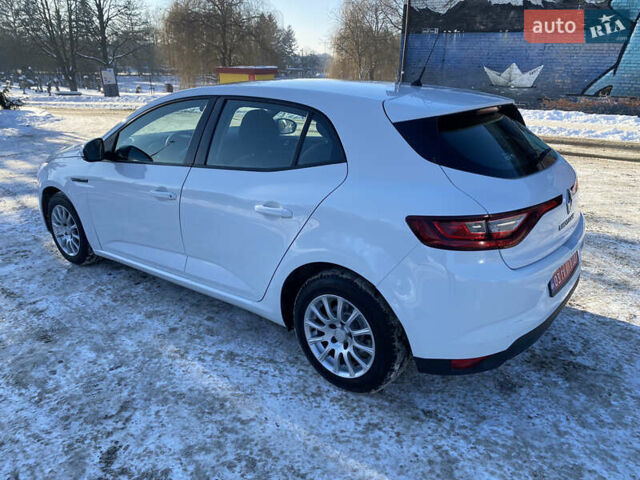 Белый Рено Меган, объемом двигателя 1.5 л и пробегом 207 тыс. км за 11850 $, фото 14 на Automoto.ua