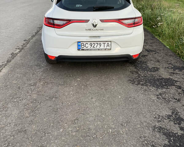 Белый Рено Меган, объемом двигателя 1.46 л и пробегом 195 тыс. км за 12499 $, фото 18 на Automoto.ua