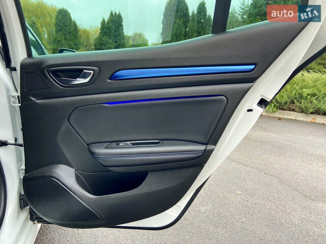 Белый Рено Меган, объемом двигателя 1.5 л и пробегом 151 тыс. км за 15650 $, фото 49 на Automoto.ua