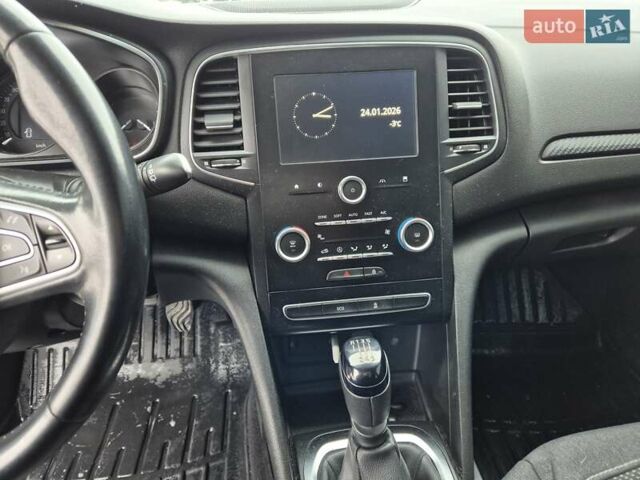 Білий Рено Меган, об'ємом двигуна 1.46 л та пробігом 309 тис. км за 11700 $, фото 14 на Automoto.ua