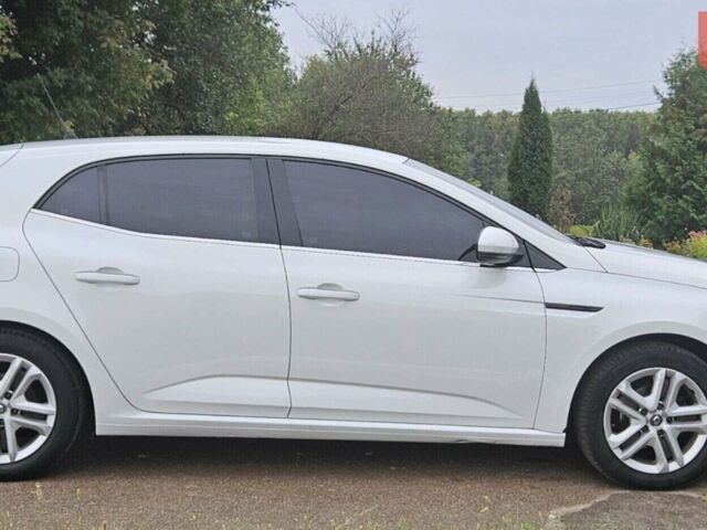 Білий Рено Меган, об'ємом двигуна 1.5 л та пробігом 253 тис. км за 10700 $, фото 2 на Automoto.ua