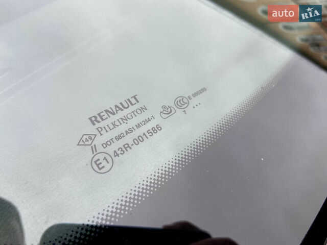 Білий Рено Меган, об'ємом двигуна 1.5 л та пробігом 151 тис. км за 15400 $, фото 32 на Automoto.ua