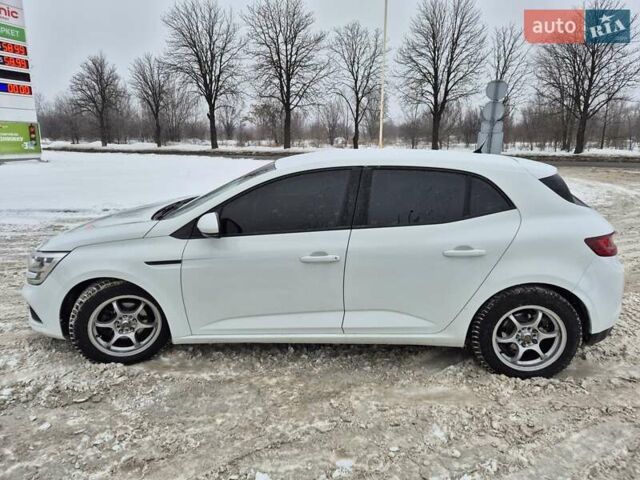 Білий Рено Меган, об'ємом двигуна 1.46 л та пробігом 309 тис. км за 11700 $, фото 6 на Automoto.ua