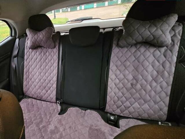 Белый Рено Меган, объемом двигателя 1.46 л и пробегом 244 тыс. км за 11500 $, фото 22 на Automoto.ua