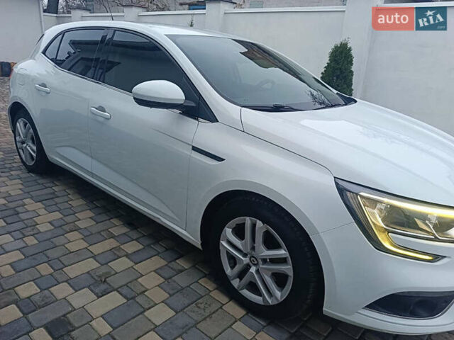 Білий Рено Меган, об'ємом двигуна 1.5 л та пробігом 241 тис. км за 11500 $, фото 4 на Automoto.ua