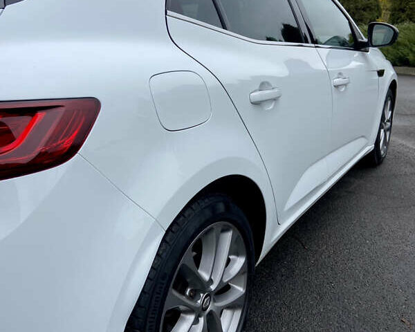 Белый Рено Меган, объемом двигателя 1.5 л и пробегом 151 тыс. км за 15650 $, фото 30 на Automoto.ua