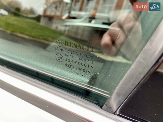 Белый Рено Меган, объемом двигателя 1.5 л и пробегом 151 тыс. км за 15650 $, фото 35 на Automoto.ua