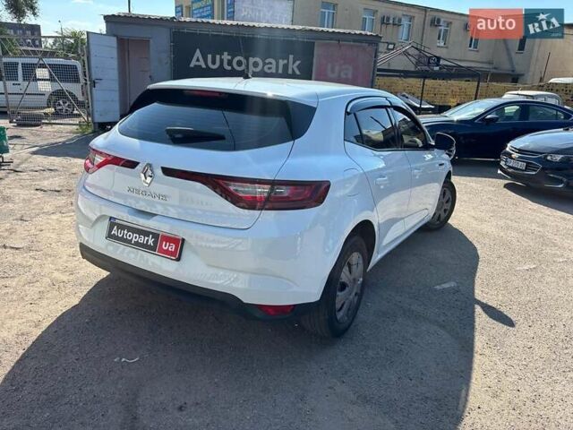 Білий Рено Меган, об'ємом двигуна 1.5 л та пробігом 221 тис. км за 10690 $, фото 4 на Automoto.ua