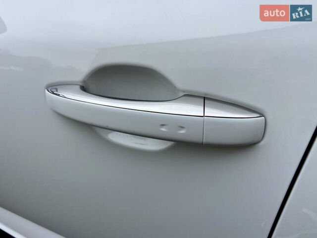 Белый Рено Меган, объемом двигателя 1.5 л и пробегом 151 тыс. км за 15650 $, фото 37 на Automoto.ua