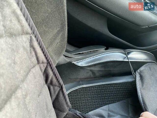 Белый Рено Меган, объемом двигателя 1.5 л и пробегом 204 тыс. км за 12400 $, фото 9 на Automoto.ua