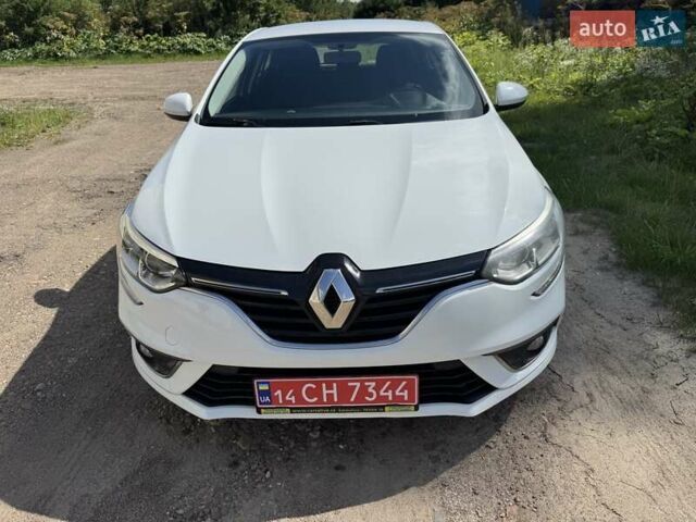 Белый Рено Меган, объемом двигателя 1.5 л и пробегом 259 тыс. км за 9700 $, фото 9 на Automoto.ua