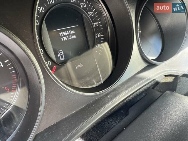 Белый Рено Меган, объемом двигателя 1.5 л и пробегом 259 тыс. км за 9600 $, фото 11 на Automoto.ua