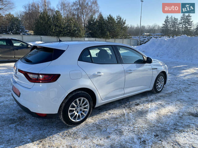 Белый Рено Меган, объемом двигателя 1.5 л и пробегом 207 тыс. км за 11850 $, фото 18 на Automoto.ua