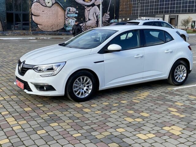 Белый Рено Меган, объемом двигателя 1.5 л и пробегом 207 тыс. км за 10850 $, фото 2 на Automoto.ua