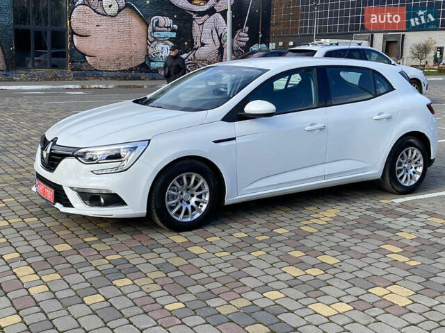 Белый Рено Меган, объемом двигателя 1.5 л и пробегом 207 тыс. км за 10850 $, фото 2 на Automoto.ua