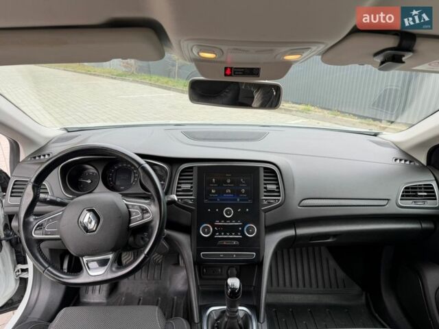 Білий Рено Меган, об'ємом двигуна 1.6 л та пробігом 189 тис. км за 10800 $, фото 8 на Automoto.ua