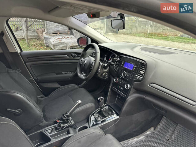 Белый Рено Меган, объемом двигателя 1.46 л и пробегом 82 тыс. км за 14500 $, фото 10 на Automoto.ua