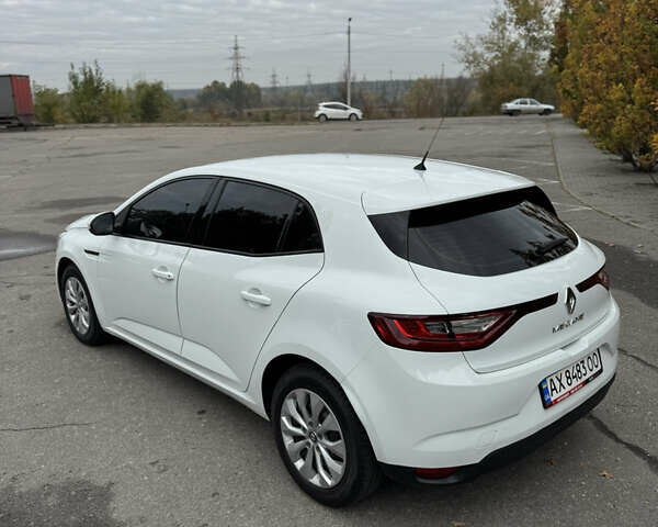 Белый Рено Меган, объемом двигателя 1.46 л и пробегом 257 тыс. км за 10500 $, фото 28 на Automoto.ua